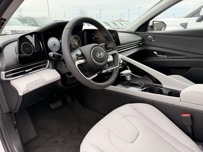 2025 Hyundai ELANTRA Limited