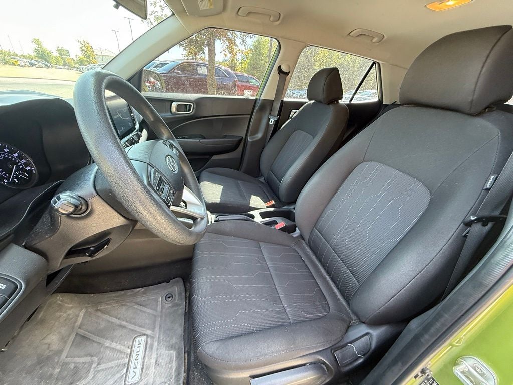 2020 Hyundai VENUE SE