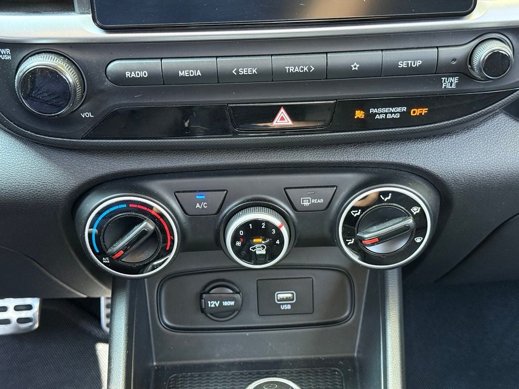 2020 Hyundai VENUE SE