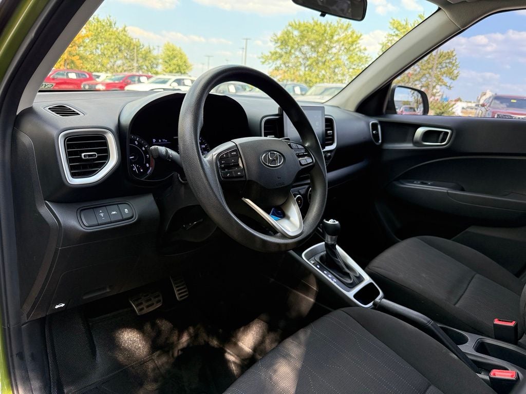2020 Hyundai VENUE SE