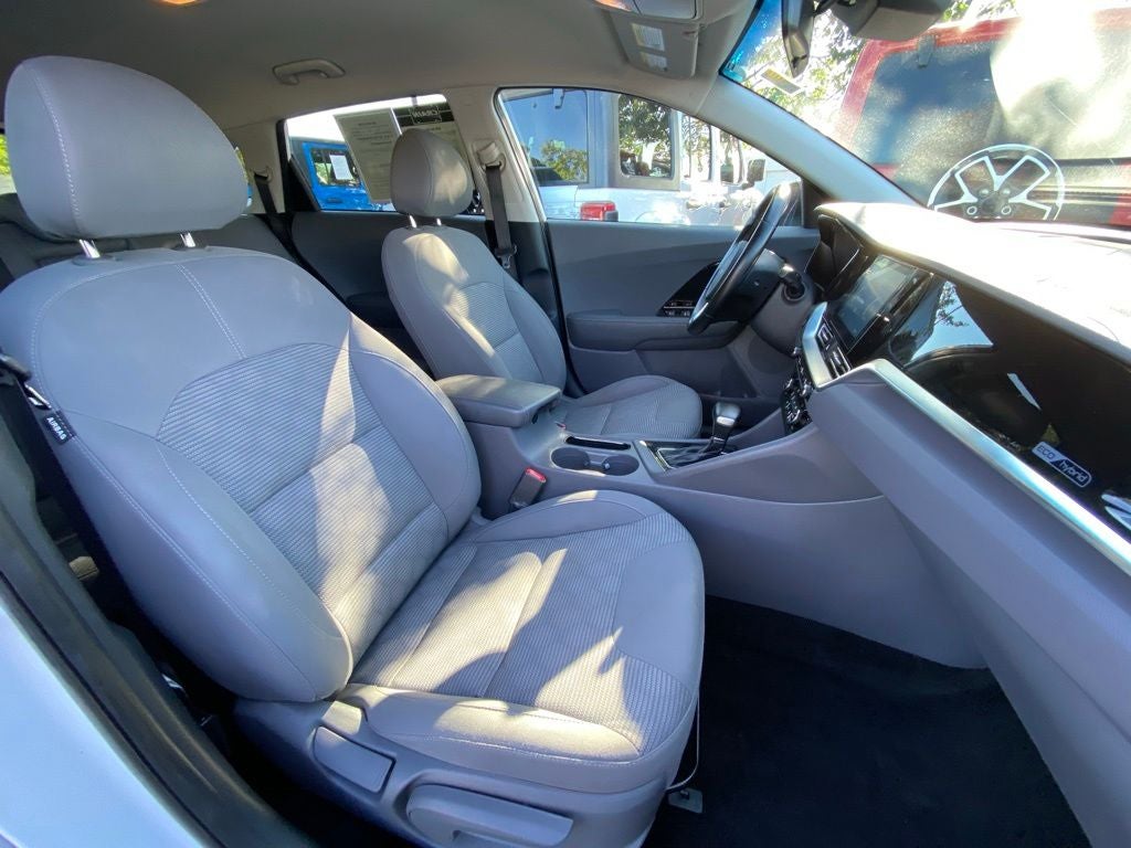 2022 Kia Niro LXS - Photo 36