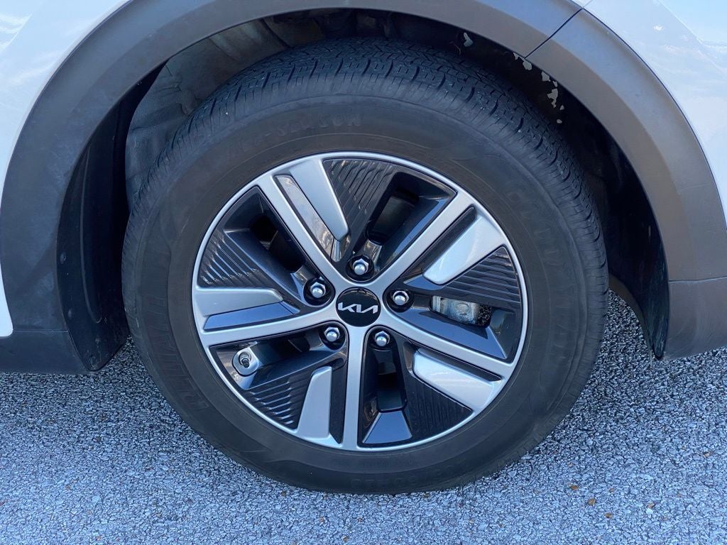 2022 Kia Niro LXS NICE CAR