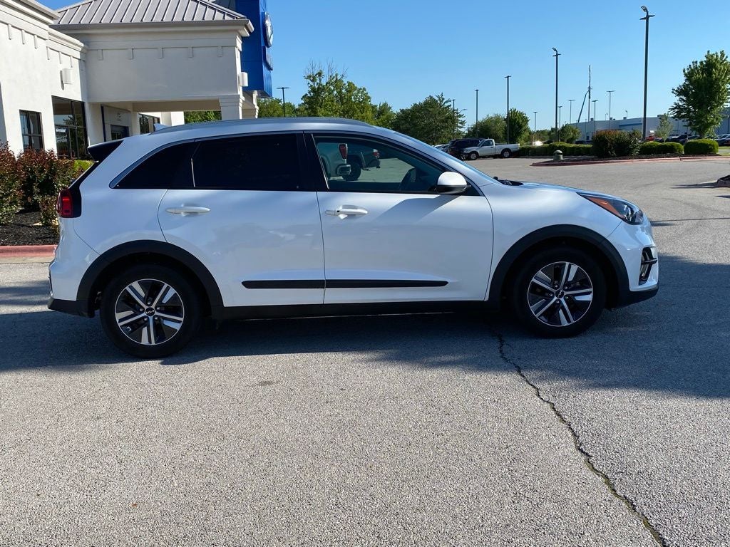 2022 Kia Niro LXS - Photo 8
