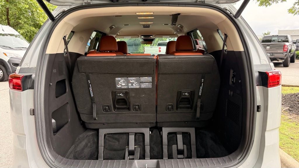2024 Kia Carnival SX