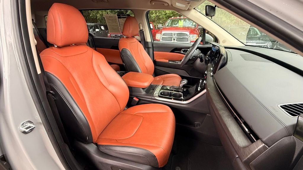 2024 Kia Carnival SX