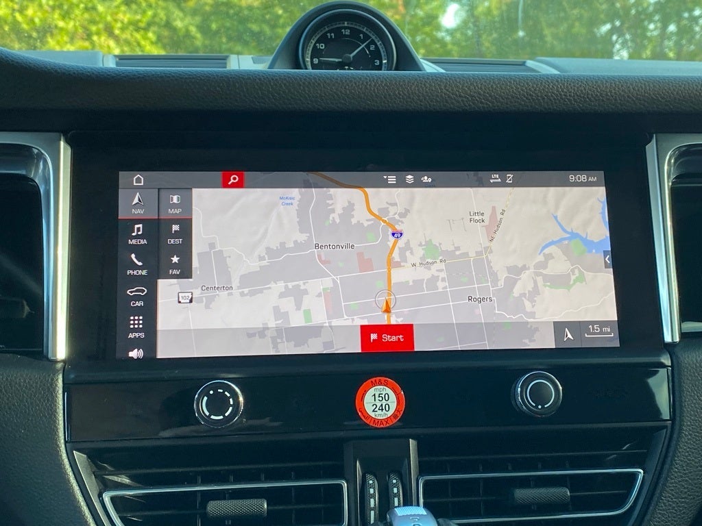 2022 Porsche Macan Base AWD / PANO ROOF / CLEAN CARFAX