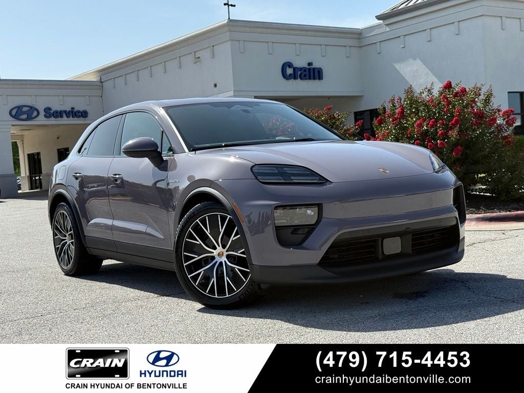 2025 Porsche Macan Macan 4S Electric's photo