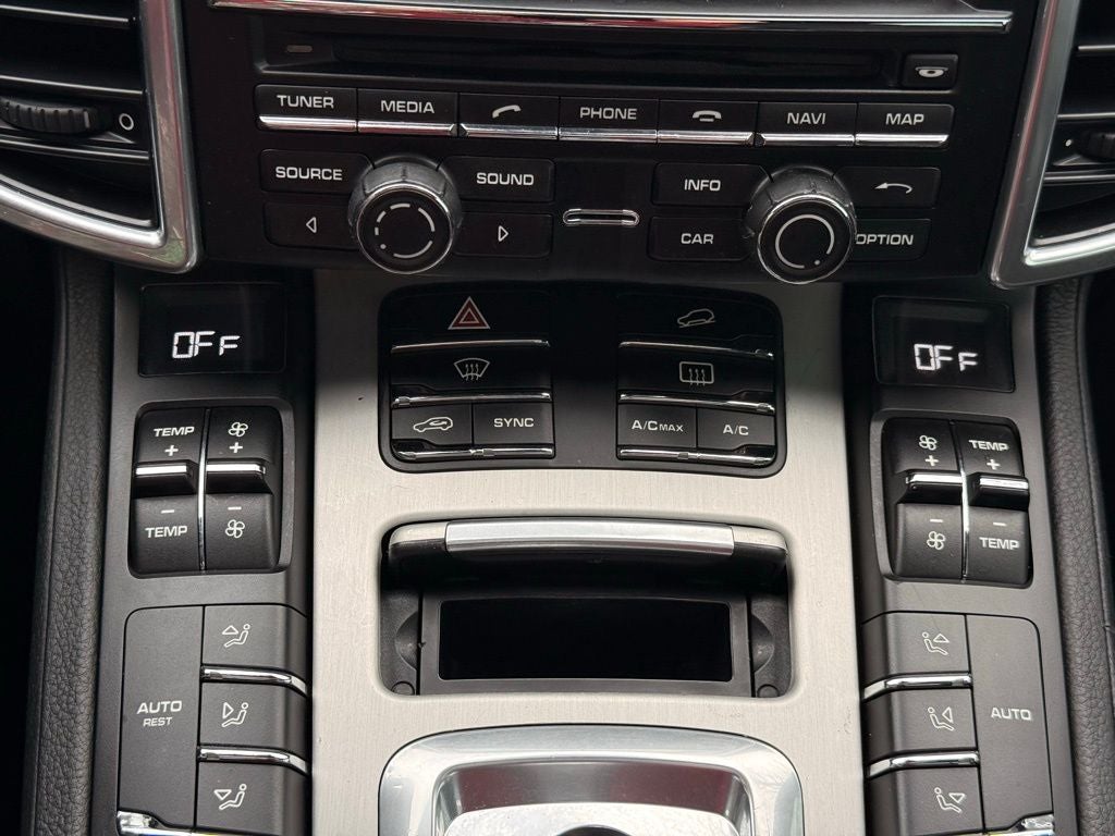 2014 Porsche Cayenne GTS CLEAN CAR FAX