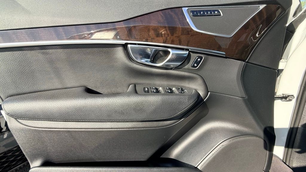 2018 Volvo XC90 T6 Momentum