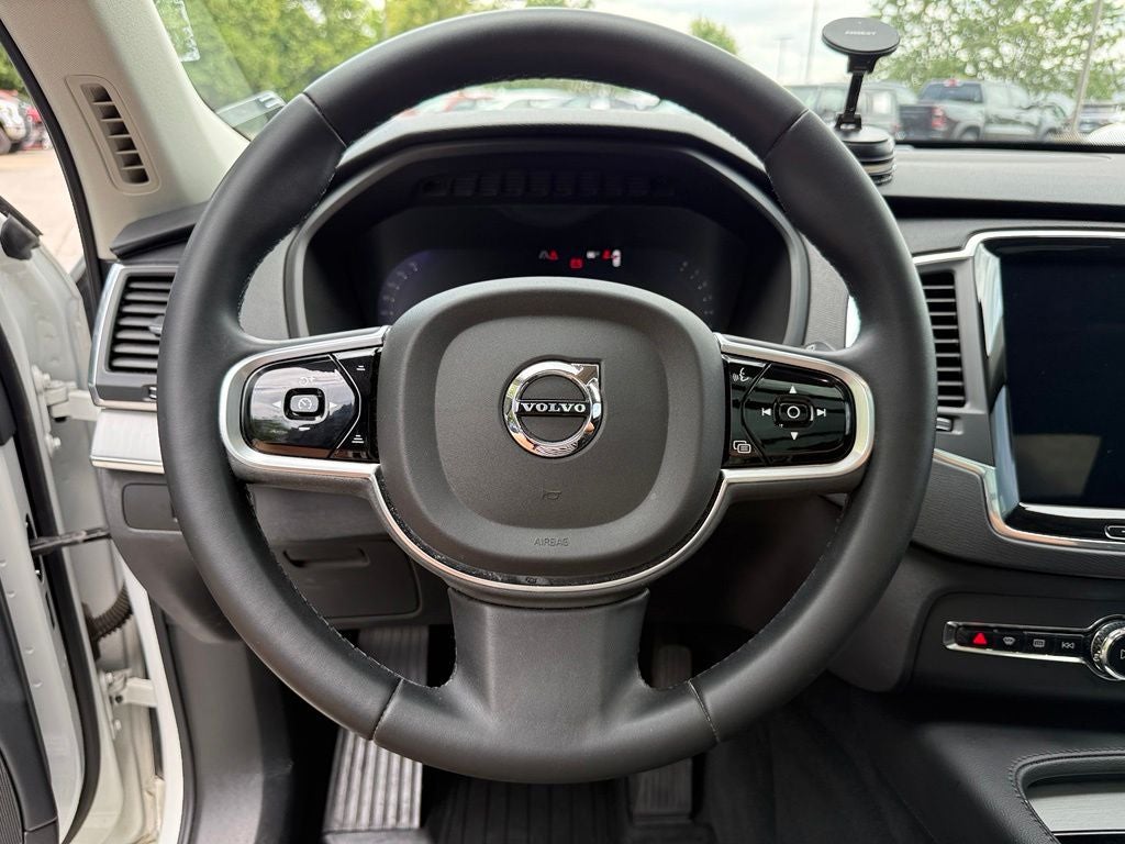 2023 Volvo XC90 B5 Core