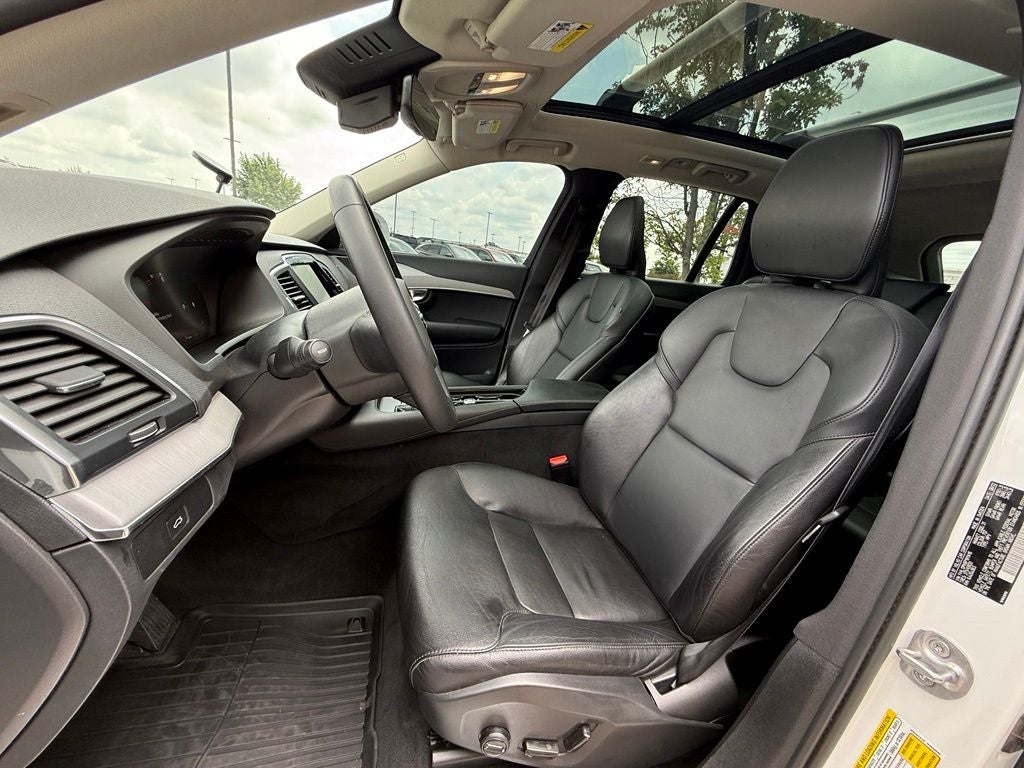 2023 Volvo XC90 B5 Core