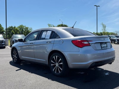2013 Chrysler 200 Touring