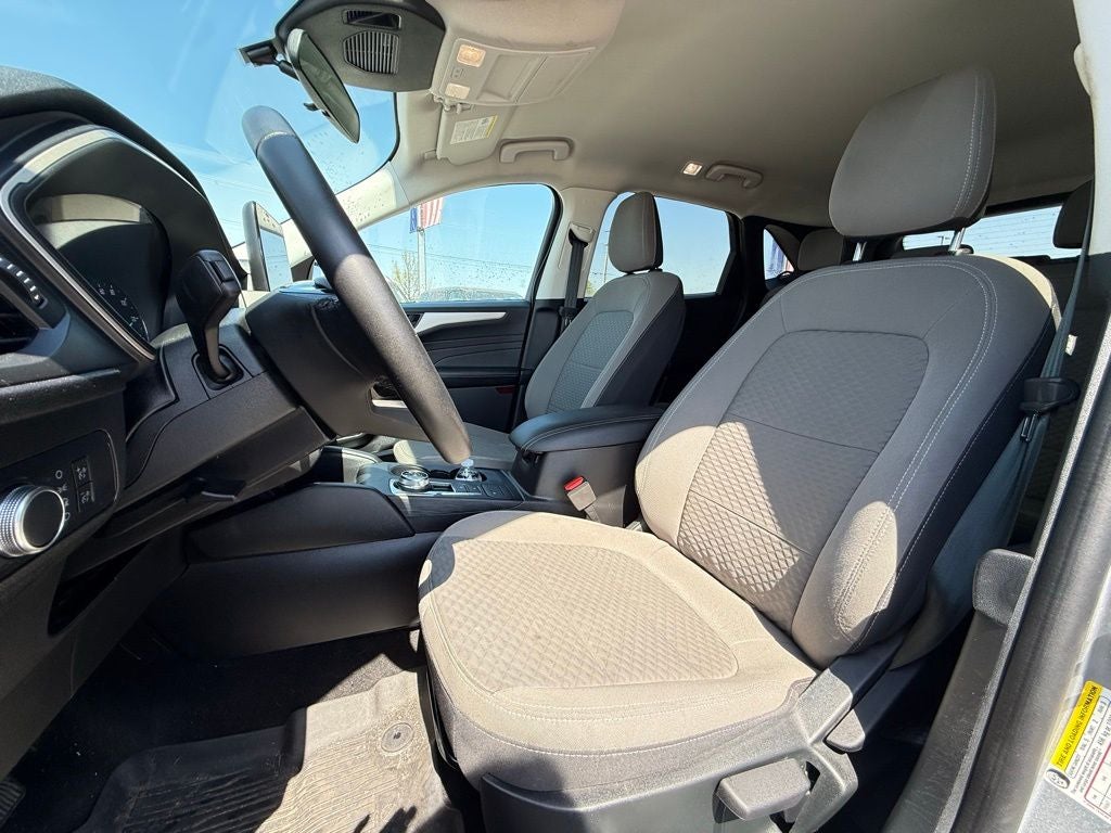 2022 Ford Escape Hybrid SE