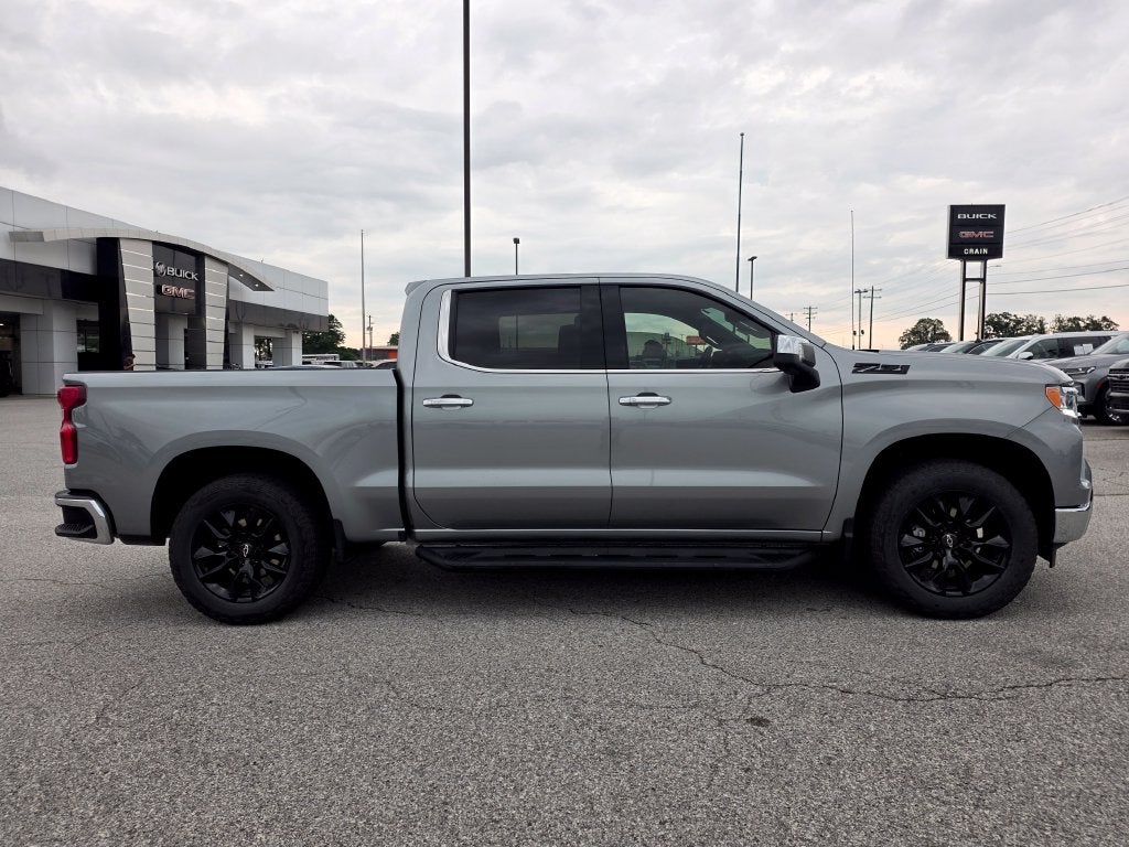 2025 Chevrolet Silverado 1500 LTZ