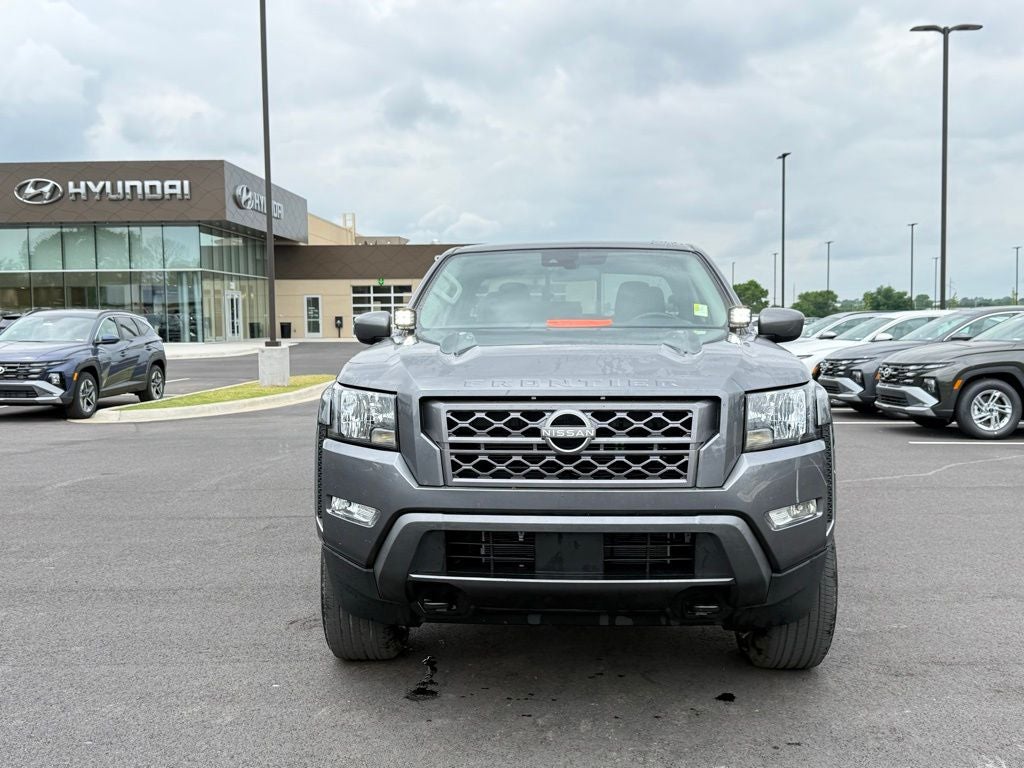 2024 Nissan Frontier SV