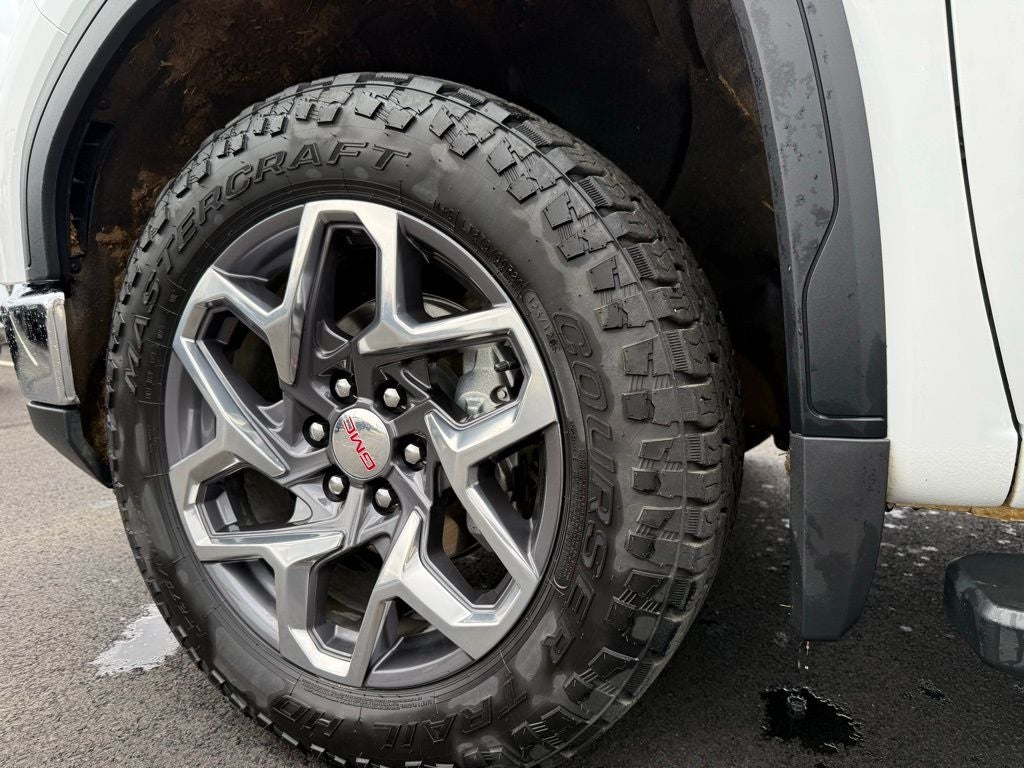 2025 GMC Sierra 1500 SLT