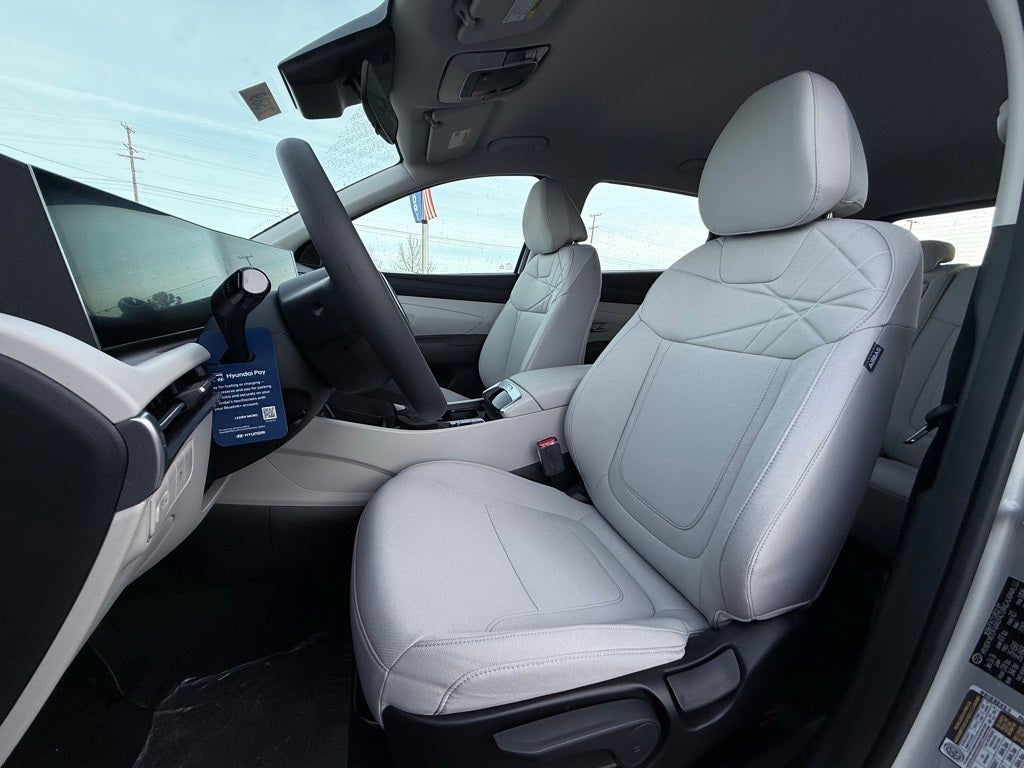 2026 Hyundai TUCSON SE FWD