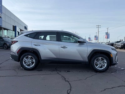 2026 Hyundai TUCSON SE FWD