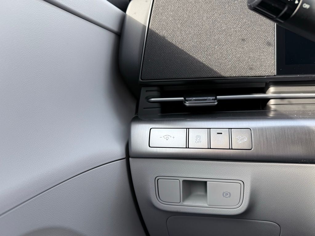 2026 Hyundai KONA SE FWD