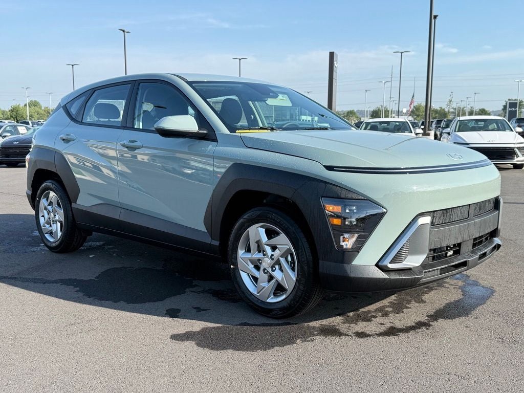 2027 Hyundai KONA SE FWD