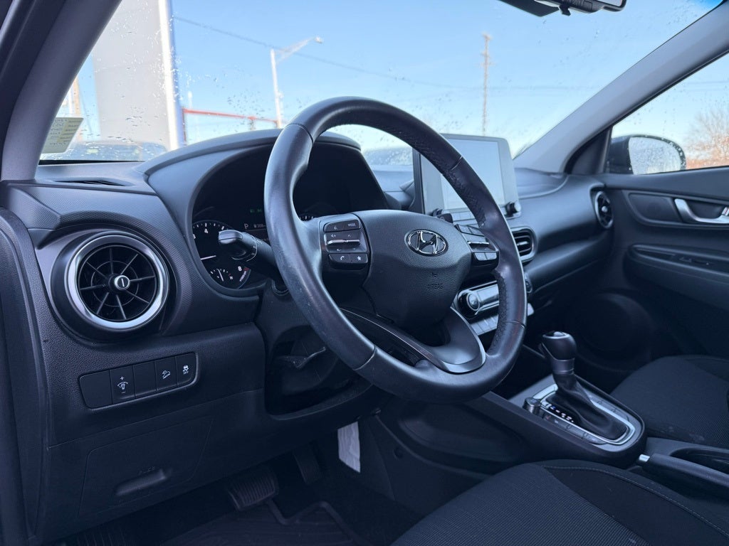 2022 Hyundai KONA SEL