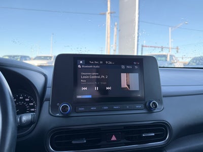 2022 Hyundai KONA SEL