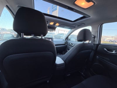 2022 Hyundai KONA SEL