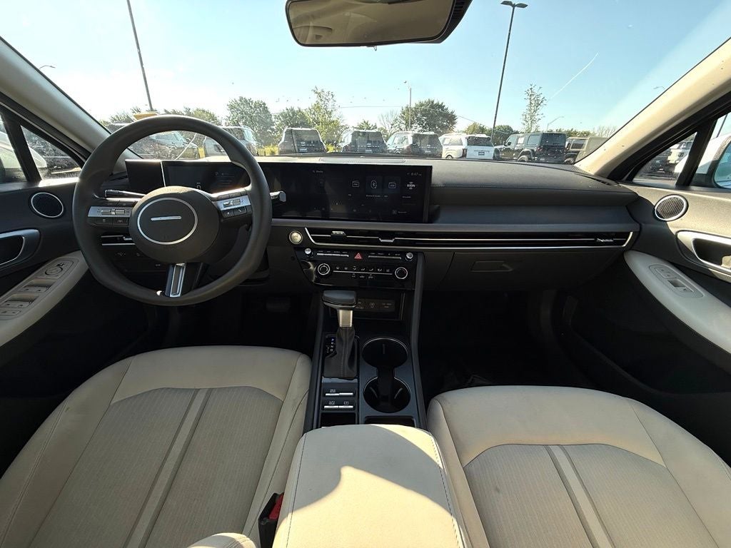 2025 Hyundai SONATA SE