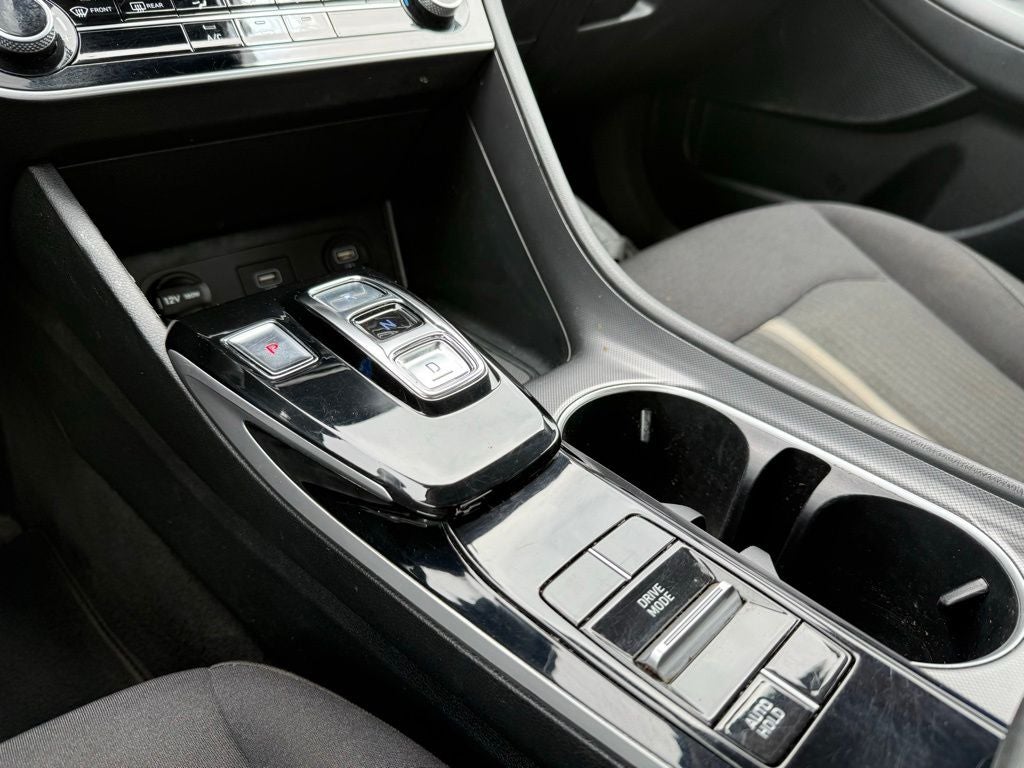 2022 Hyundai SONATA SE