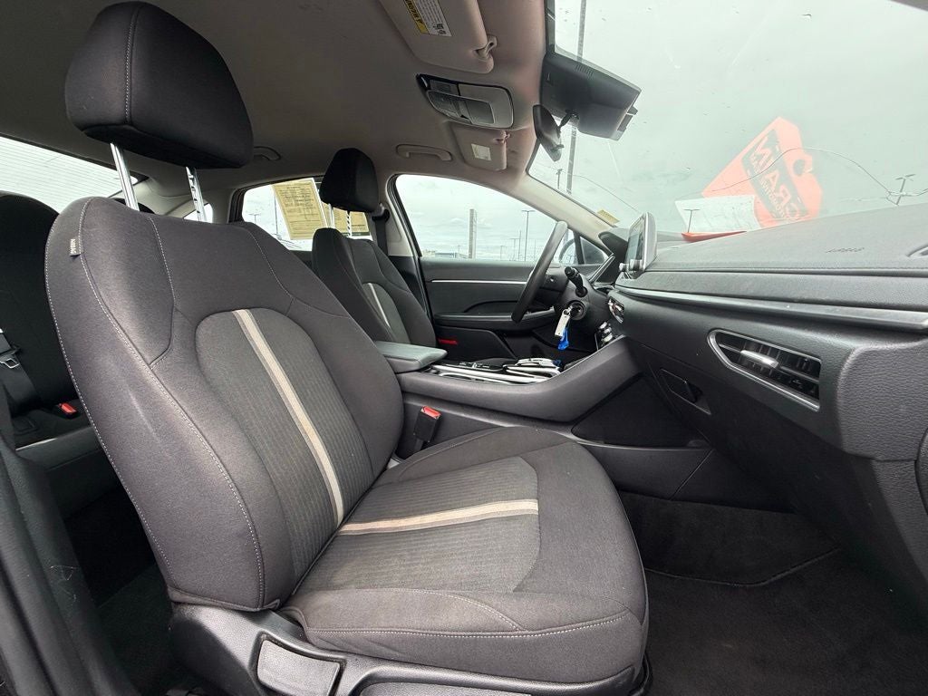 2022 Hyundai SONATA SE