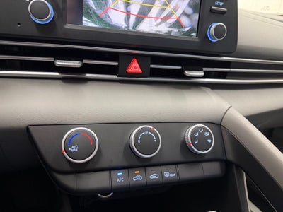 2024 Hyundai ELANTRA SE