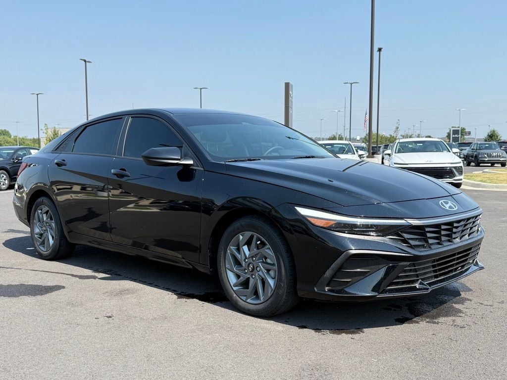 2024 Hyundai ELANTRA SEL