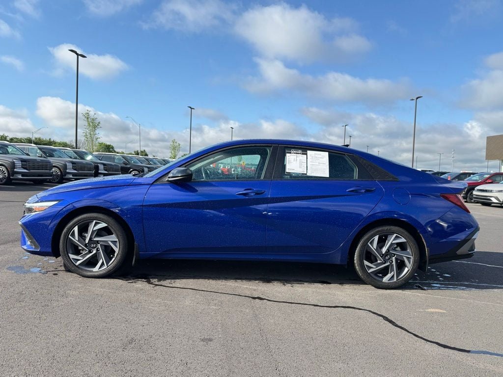 2025 Hyundai ELANTRA SEL Sport