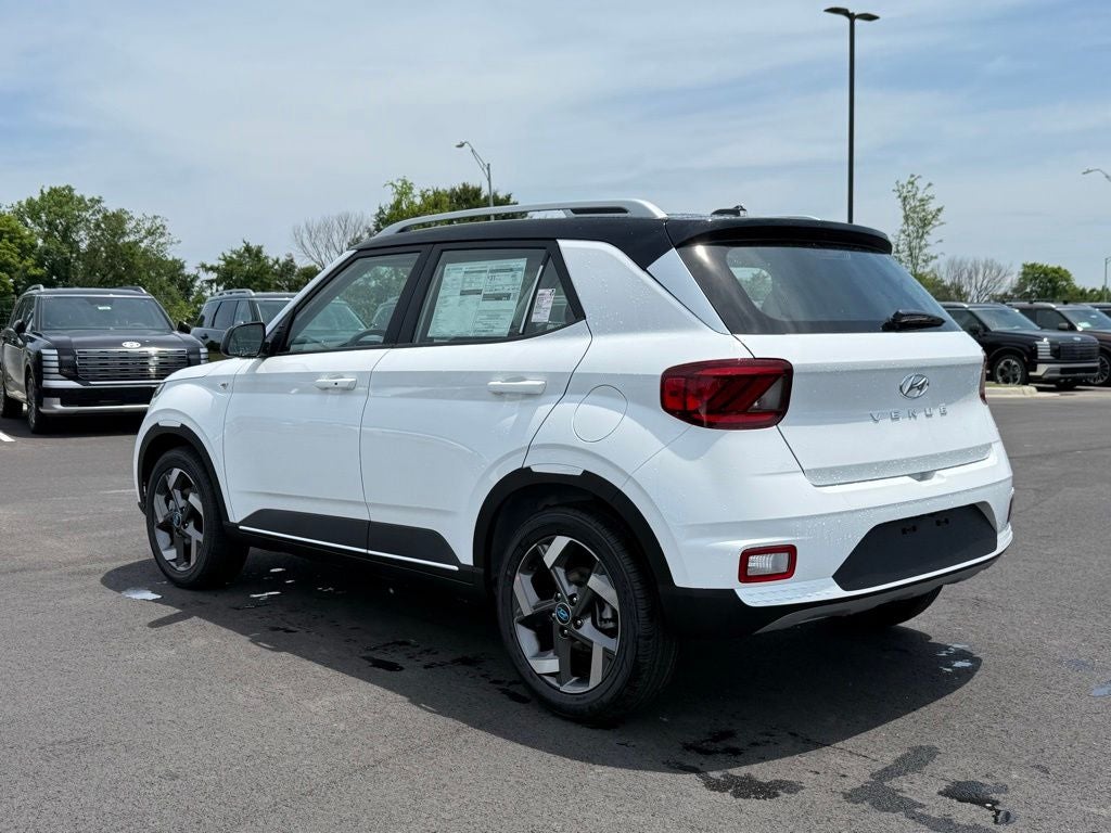 2026 Hyundai VENUE SEL W/Two-Tone Roof