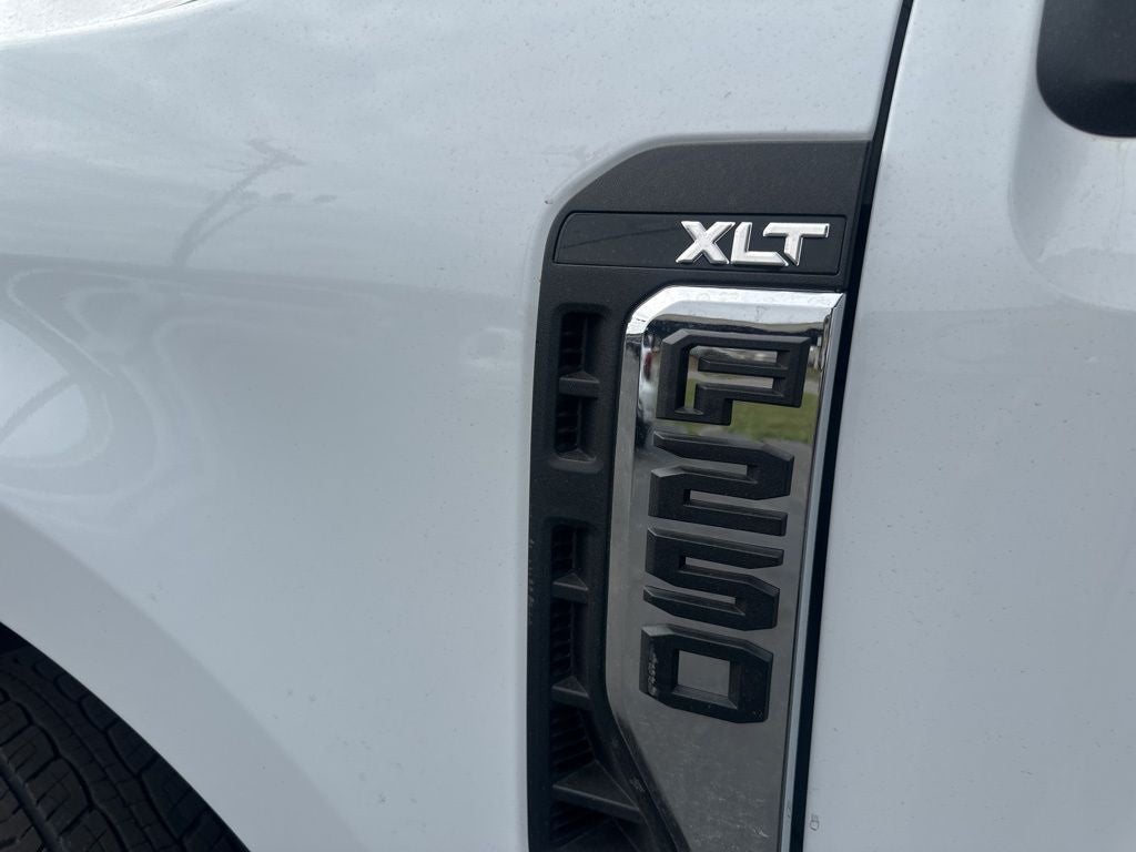 2025 Ford F-250SD XLT Clean Carfax / GVWR: 10,000 Lb Payload Package / P