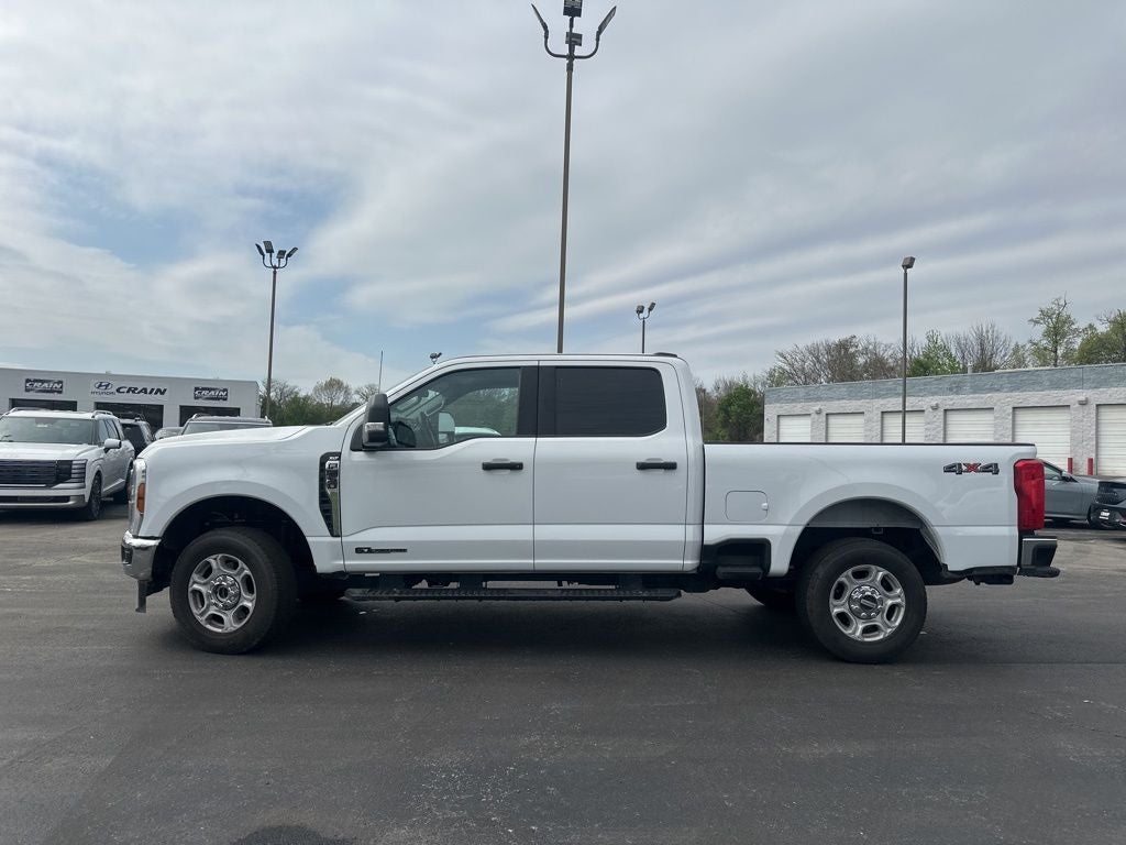 2025 Ford F-250SD XLT Clean Carfax / GVWR: 10,000 Lb Payload Package / P