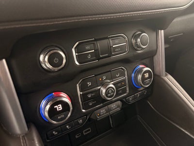 2022 GMC Yukon XL SLT