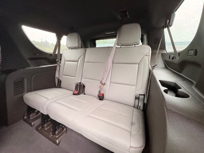 2022 GMC Yukon XL SLT