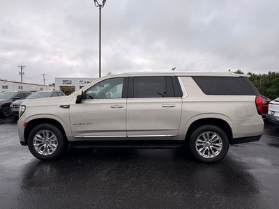 2022 GMC Yukon XL SLT