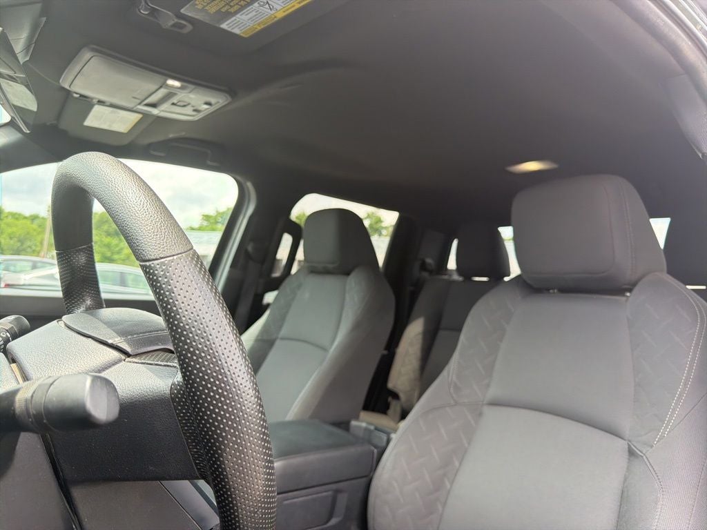 2024 Toyota Tacoma SR5 1-Owner / Clean Carfax / Apple CarPlay/Android Aut