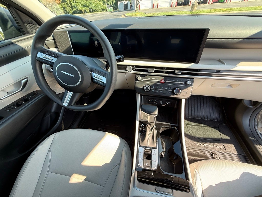 2025 Hyundai TUCSON SE FWD