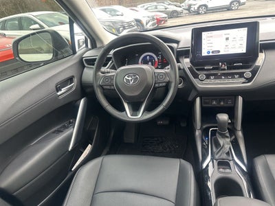 2023 Toyota Corolla Cross XLE