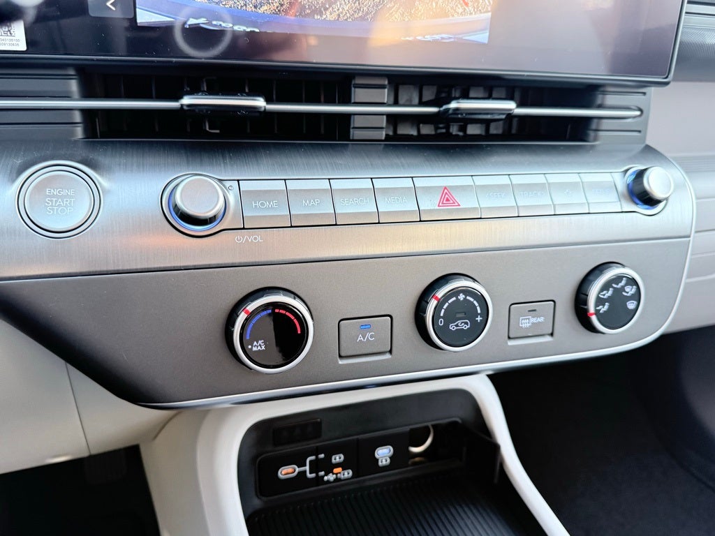 2026 Hyundai KONA SE FWD