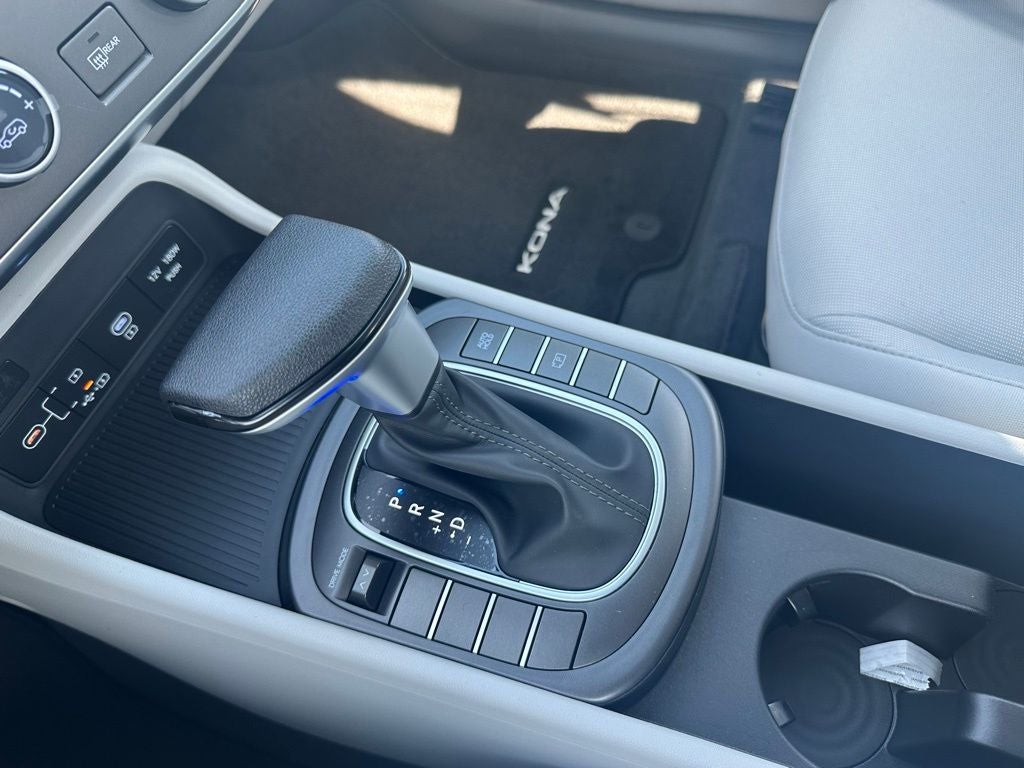 2026 Hyundai KONA SE