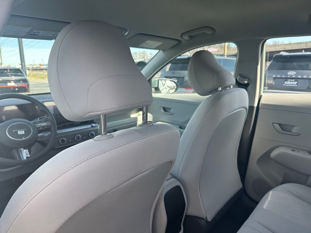 2026 Hyundai KONA SE