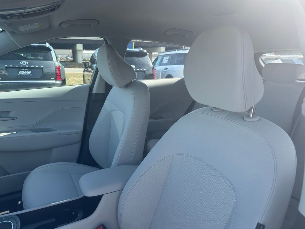 2026 Hyundai KONA SE