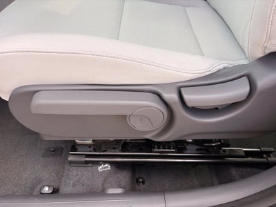 2027 Hyundai KONA SE