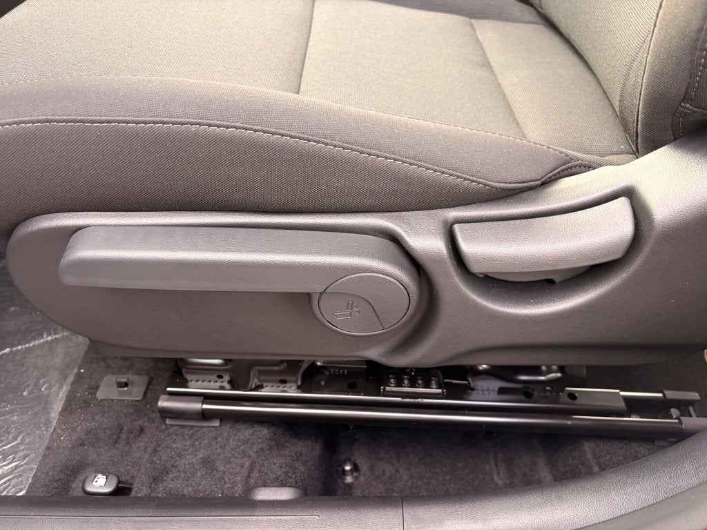 2027 Hyundai KONA SE