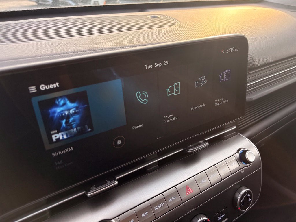 2027 Hyundai KONA SE
