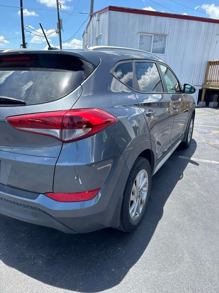 2017 Hyundai TUCSON SE